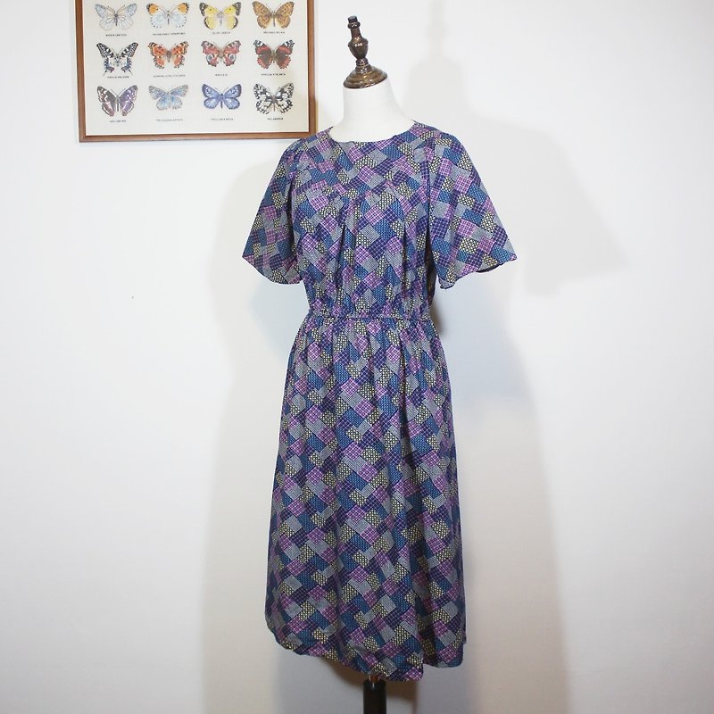 (Vintage日本古著洋裝)藍紫粉黃色拼布感布花棉質短袖洋裝F3546 - 連身裙 - 棉．麻 藍色