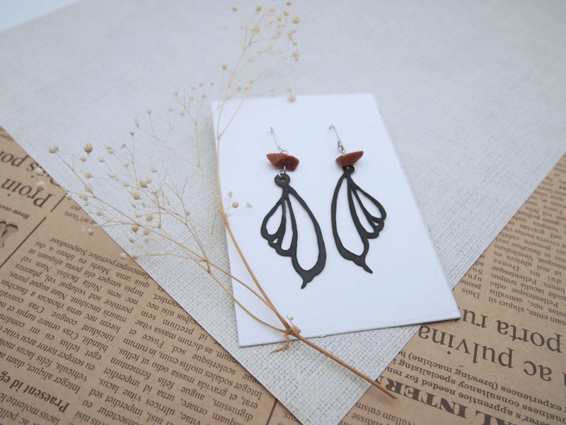 黑色翅膀耳墜 - 耳環/耳夾/耳骨夾 - 其他金屬 黑色