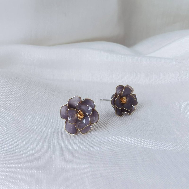 [Veverka] Embrace - Butterfly Purple - Resin Earrings Flower Liquid Crystal Flower Resin Flower - Earrings & Clip-ons - Resin Purple