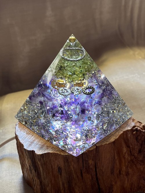 Serendipity Gem｜翡翠．水晶．奧剛 訂製【奧剛能量塔-給靈魂蛻變的你】橄欖石/紫水晶-奧根金字塔