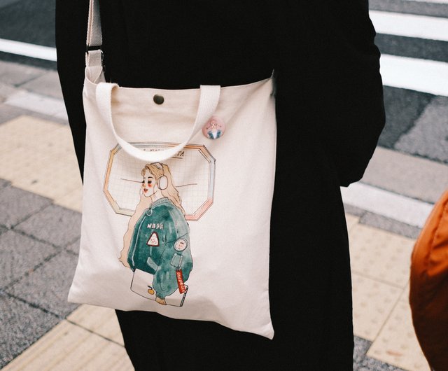 La Dolce Vita Music Girl Two Ways Tote Bag