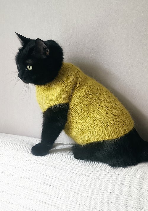 StylishCatDesign Fluff cat sweater Knitting clothes for pets Warm sweater for cat Pets costume