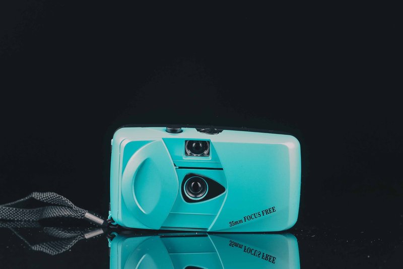 BLUE FOCUS FREE 35mm FILM CAMERA #135底片相機 - 相機/拍立得/底片相機 - 其他金屬 黑色