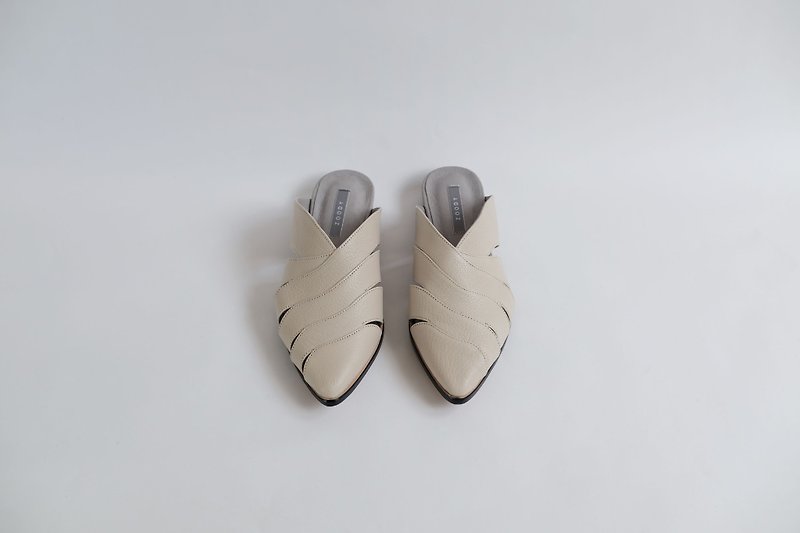 ZOODY / 微風 / 手工鞋 / 平底後空鏤空拖鞋 / 米白色 - 拖鞋 - 真皮 白色