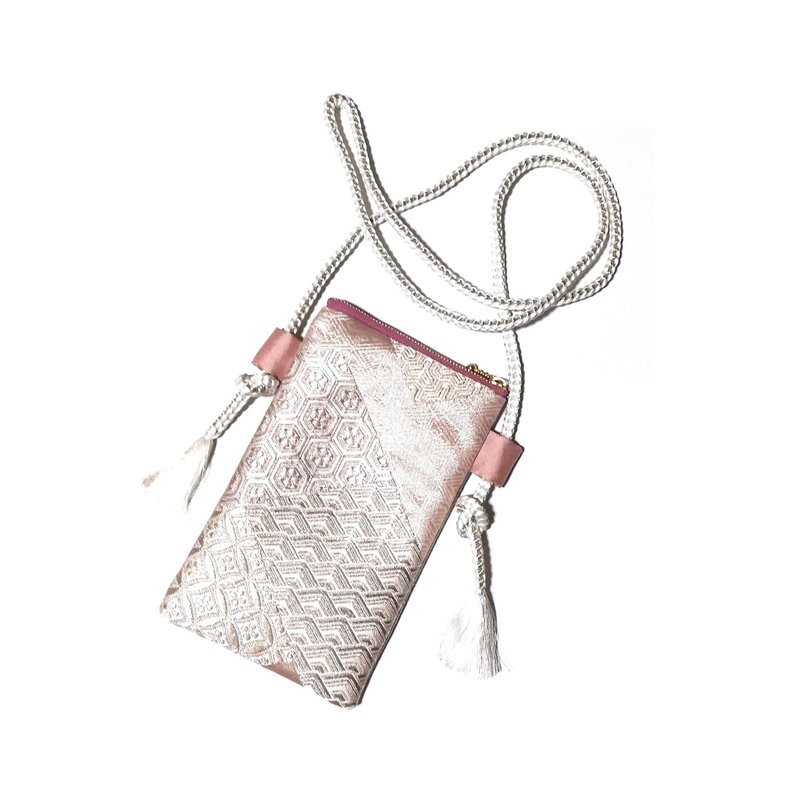 帯をリメイク　スマホポシェット　七宝花菱に亀甲 - 側背包/斜背包 - 絲．絹 粉紅色