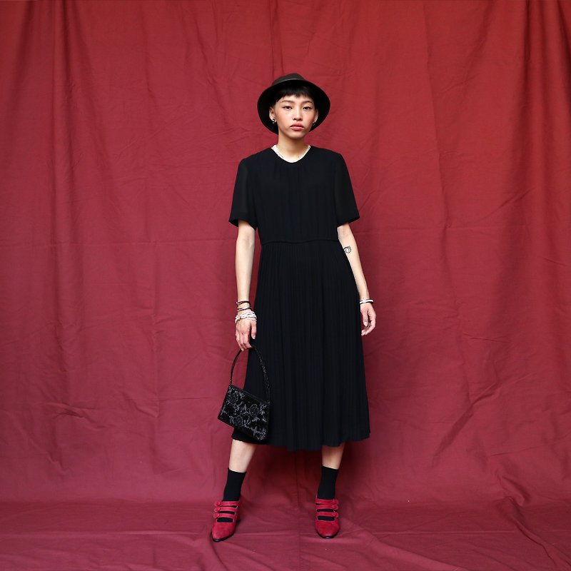 Pumpkin Vintage. Ancient and black pleated dress - One Piece Dresses - Other Materials Black