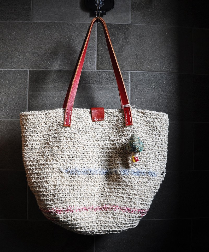Just good time - Cotton twine hand-crocheted shoulder bag - กระเป๋าแมสเซนเจอร์ - ผ้าฝ้าย/ผ้าลินิน 