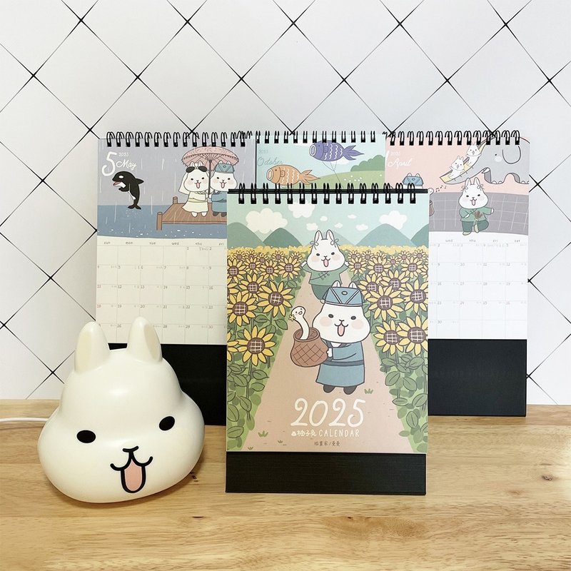 Group purchase of 4 books/2025 Grapefruit Rabbit Triangular Desk Calendar/The Legend of White Snake - ปฏิทิน - กระดาษ 