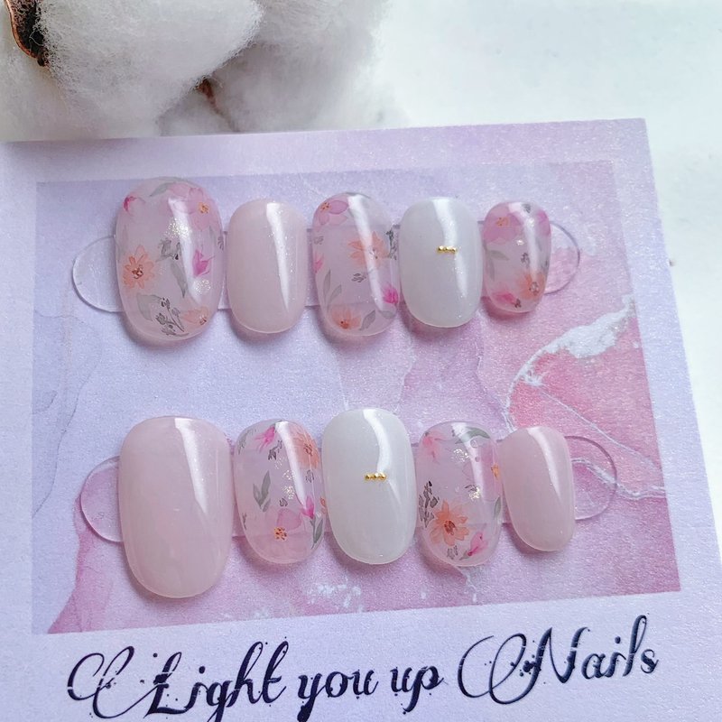Light you up  甜蜜花園/穿戴甲/訂製美甲貼片NA 75 - 指甲油/指甲貼 - 其他材質 粉紅色
