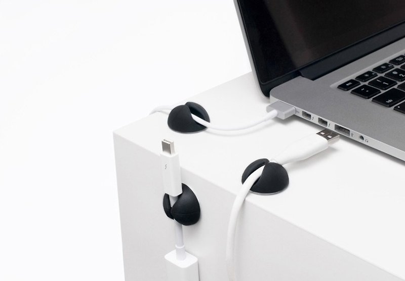 Black cable storage buckle desktop hub winder - ที่เก็บสายไฟ/สายหูฟัง - พลาสติก 