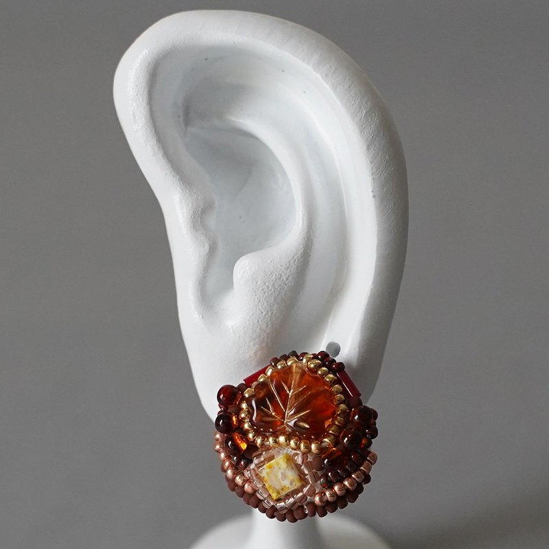 Chatty Earrings 15 Round Brown Leaf Large Surgical Stainless Steel Earrings One of a Kind Bead Embroidery - Earrings & Clip-ons - Glass Brown