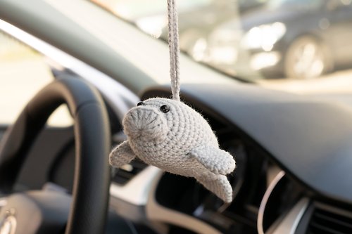 WorldCrochetedToys Stuffed manatee car accessory, rear view mirror charm, pendant, 平安車掛, 针织玩具 汽車用品
