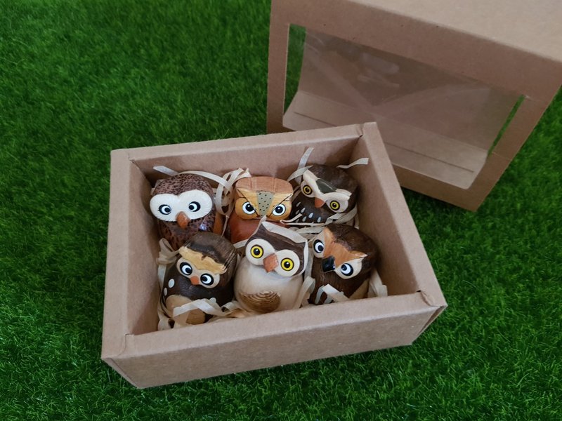 Exclusive order for Shaking Owl gift box - ของวางตกแต่ง - ไม้ สีนำ้ตาล