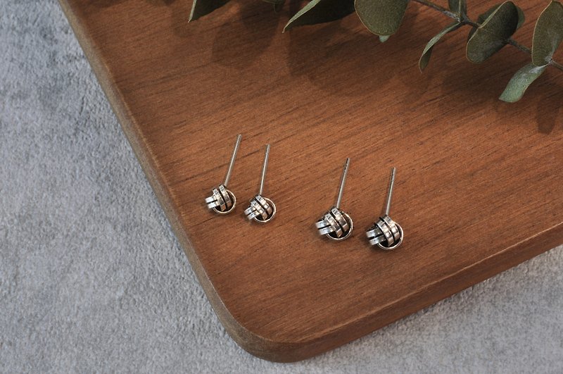 Ermao Silver[twist ball earrings] small. Medium - ต่างหู - เงิน สีเงิน