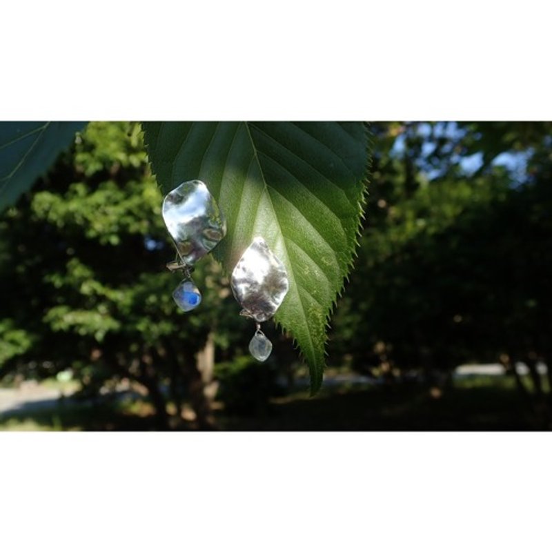 After the rain... Clip-on Earrings - 耳環/耳夾/耳骨夾 - 其他金屬 