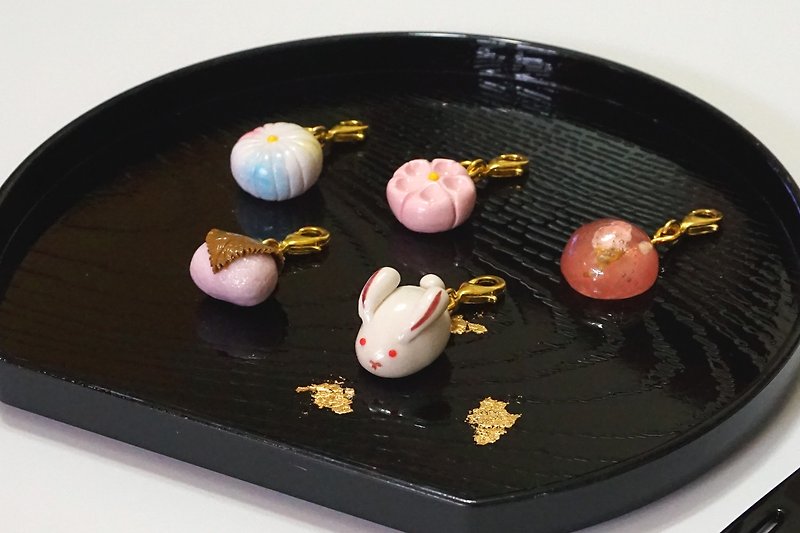 粘土のペンダントで作られたシミュレーションデザート|日本の桜の花とフルーツベースの小さなペンダント - その他 - 粘土 ピンク