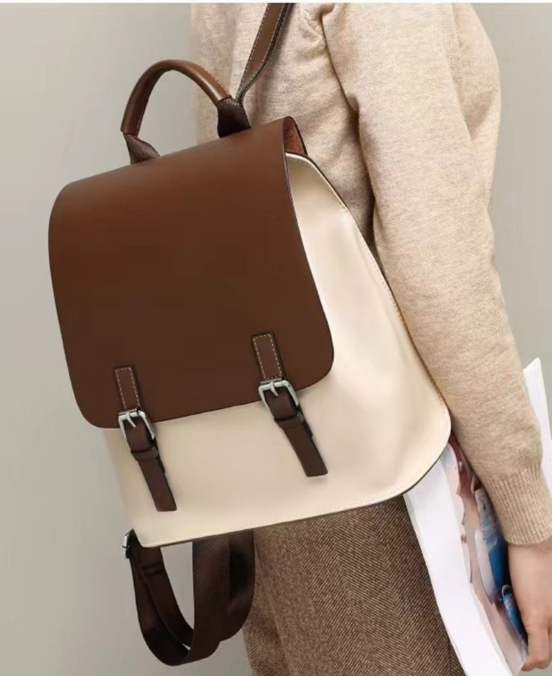 Genuine leather backpack/travel backpack/student schoolbag/backpack - กระเป๋าเป้สะพายหลัง - วัสดุกันนำ้ สีนำ้ตาล