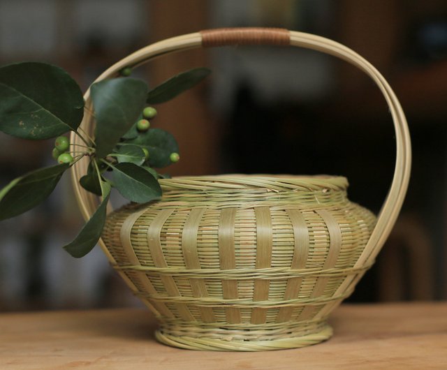 竹編みシリーズ | 蓋付きの小さなポータブル竹バスケット、自然