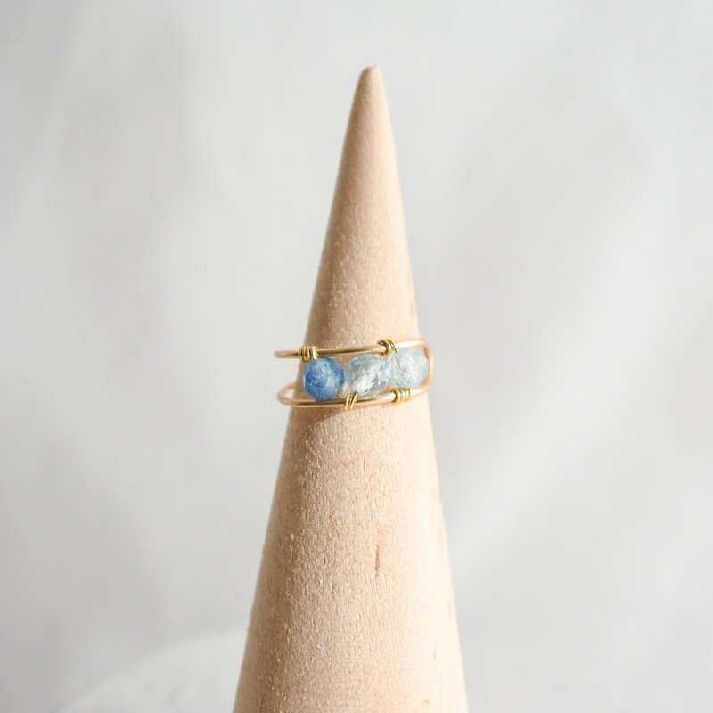 Aquamarine Ear Cuff – Gold – Natural Stone - 戒指 - 其他金屬 藍色