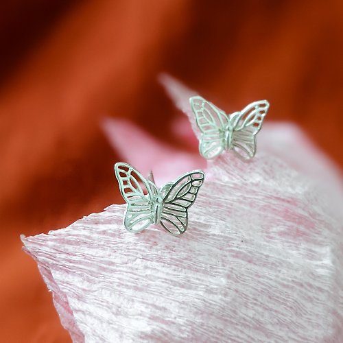 Jewel Art Studio Earrings Simulated Butterfly Shape Silver Filigree AG999 | Jewelry Art Studio