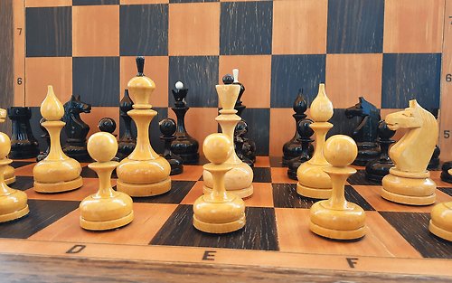 RetroRussia Soviet tournament weighted chessmen - Big wooden chess pieces set vintage