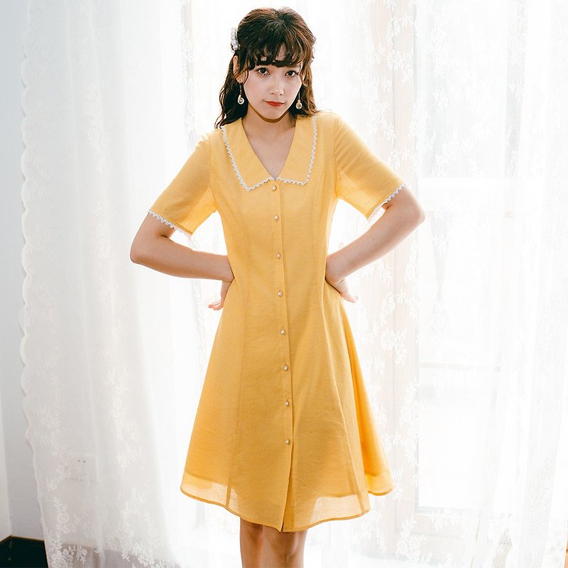 2019裝夏季穿搭 蕾絲花邊單排扣連身裙洋裝 9275 - 連身裙 - 其他材質 黃色