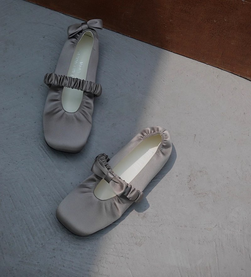 Asymmetric soft bow ballet shoes - รองเท้าบัลเลต์ - หนังแท้ สีน้ำเงิน