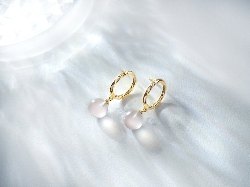 Mu Chen | Pink Crystal Sterling Silver Earrings Sterling Stud Earrings Classical Wreath Small Dangle Beads - ต่างหู - เครื่องเพชรพลอย สึชมพู