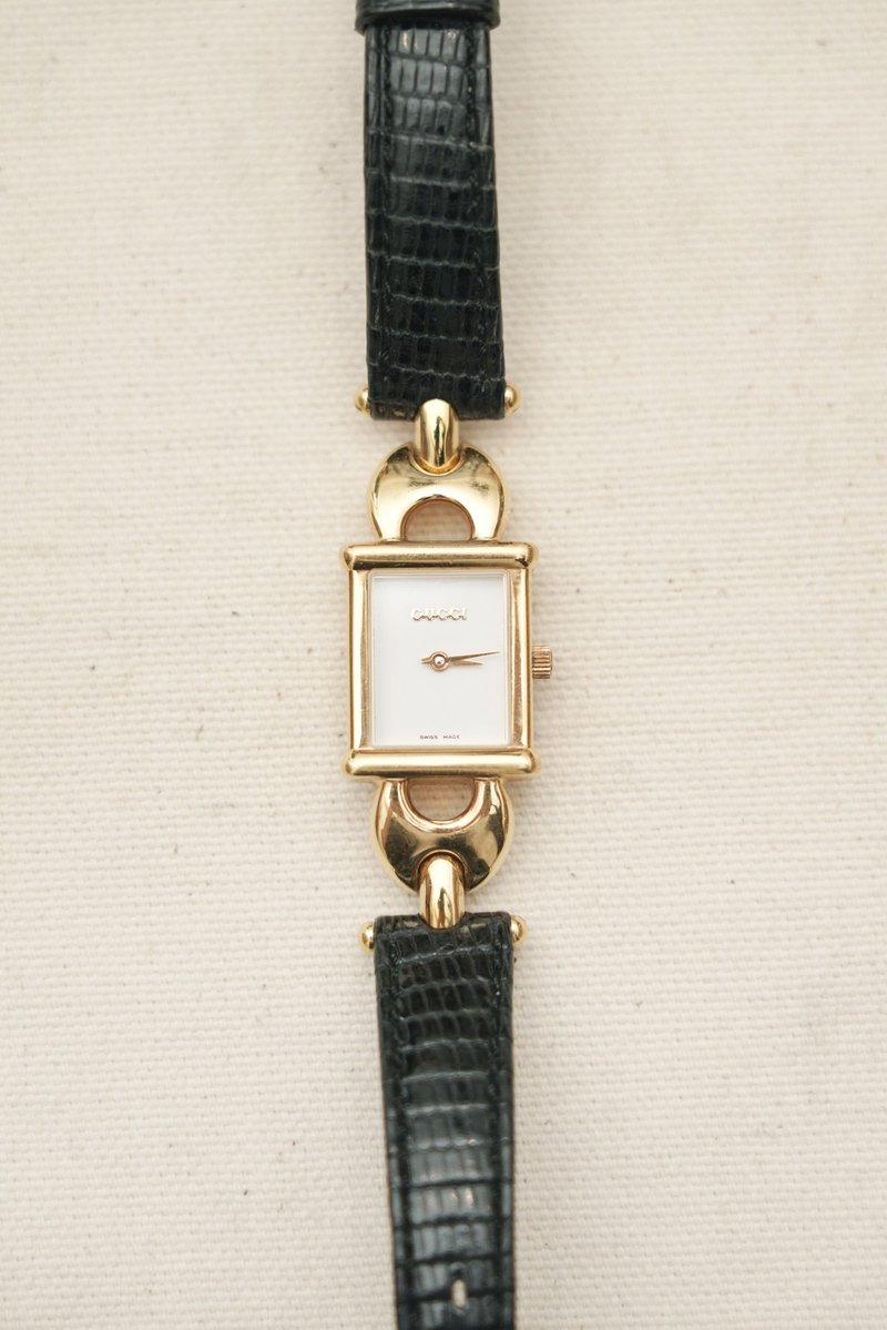 A ROOM MODEL - Vintage Gucci金框方型古董錶 - 女錶 - 貴金屬 金色