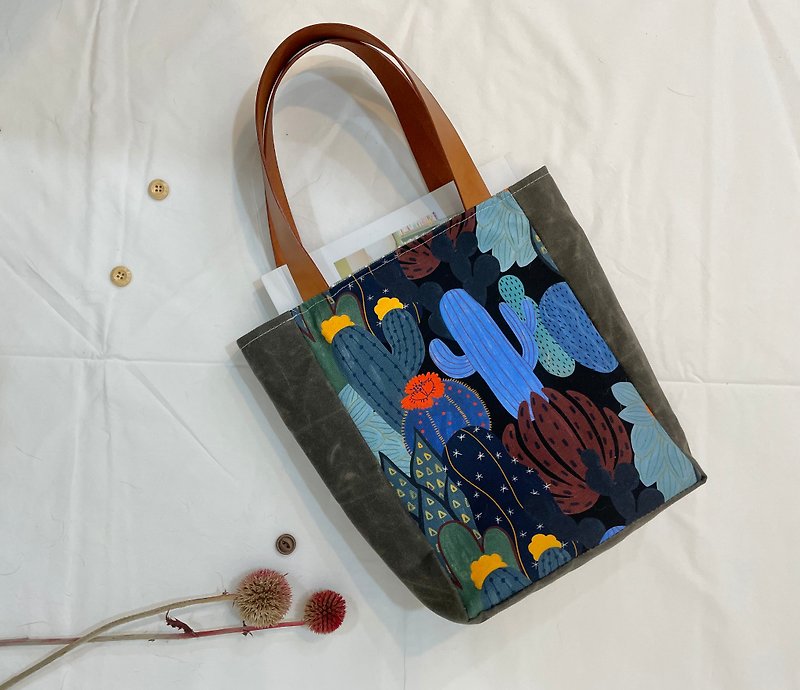 Cactus leather handle handbag - กระเป๋าถือ - ผ้าฝ้าย/ผ้าลินิน สีดำ