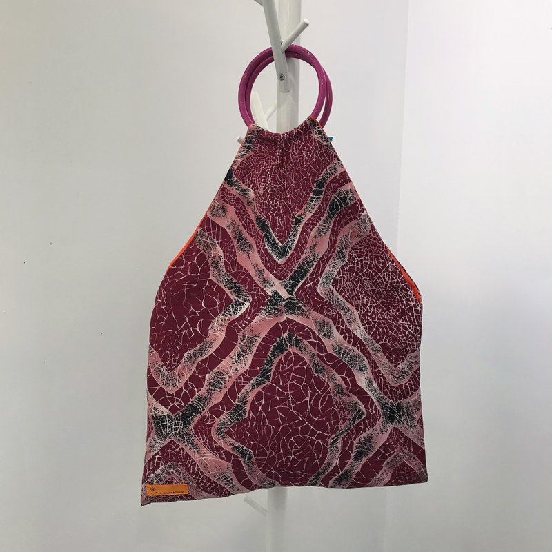 手提百變包 萬用/外出/環保 台灣手工包袋 酒紅紋路 - 手提包/手提袋 - 棉．麻 