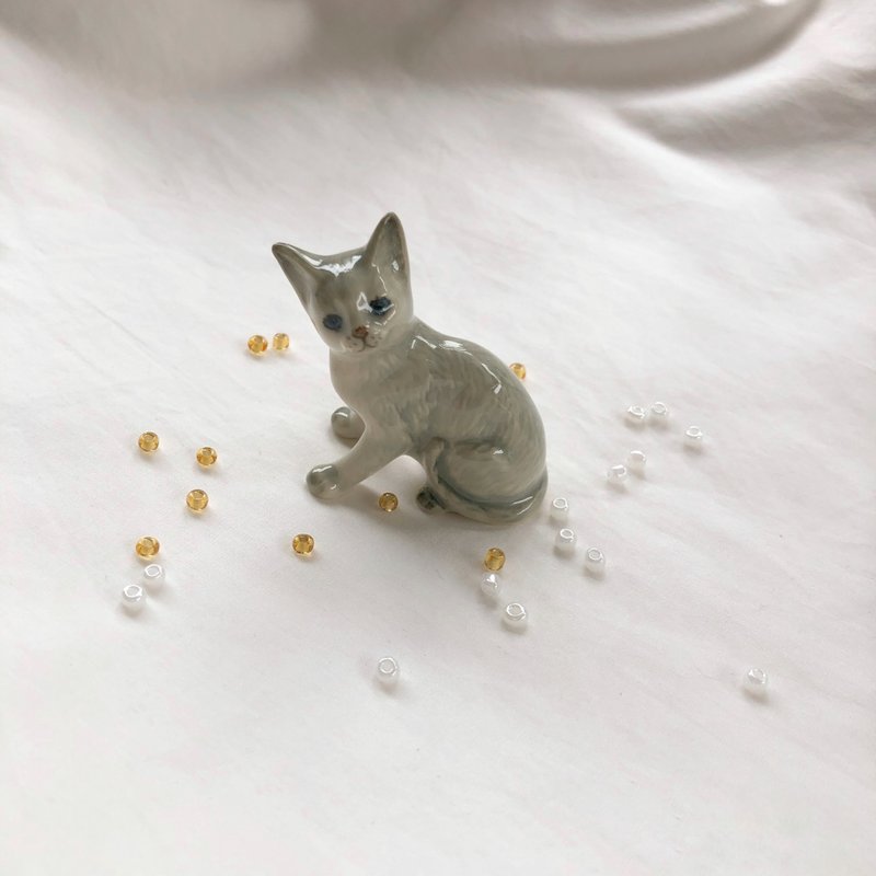 Lucky roan cat - Tiny animal figurine - 玩偶/公仔 - 陶 灰色