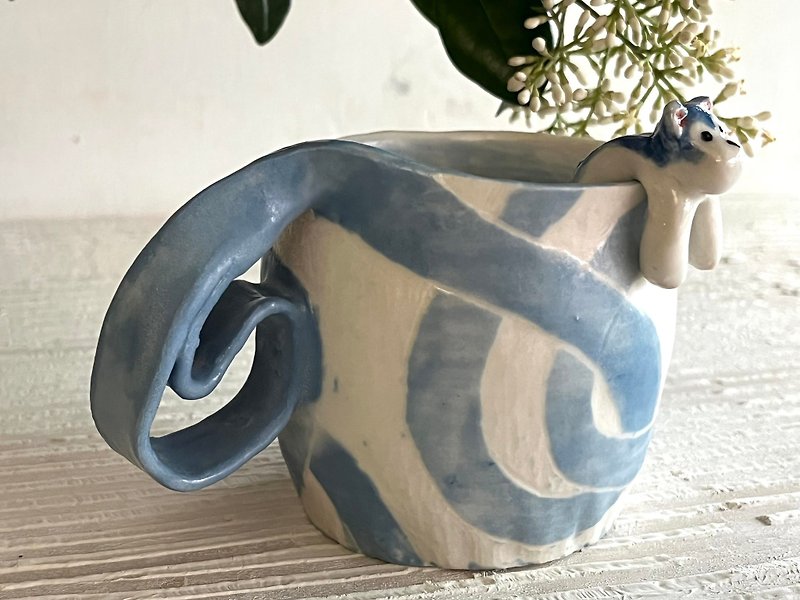 藍白交纏造型握把咖啡杯_陶器馬克杯 - 咖啡杯/馬克杯 - 瓷 藍色