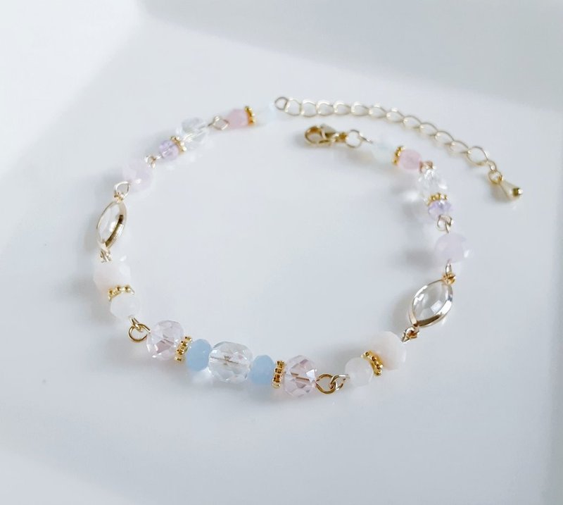 アクリルフレームストーンが素敵なお洒落ブレスレット ペールピンク 優しい 誕生日プレゼント 可愛い - 耳環/耳夾/耳骨夾 - 玻璃 粉紅色