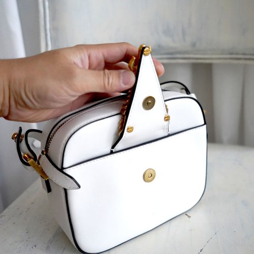 【送関込】VERSACE ボディバッグ ロゴ レザー VERSACE ヴェルサーチ 激安販売 メンズ ボディバッグ 2021新作