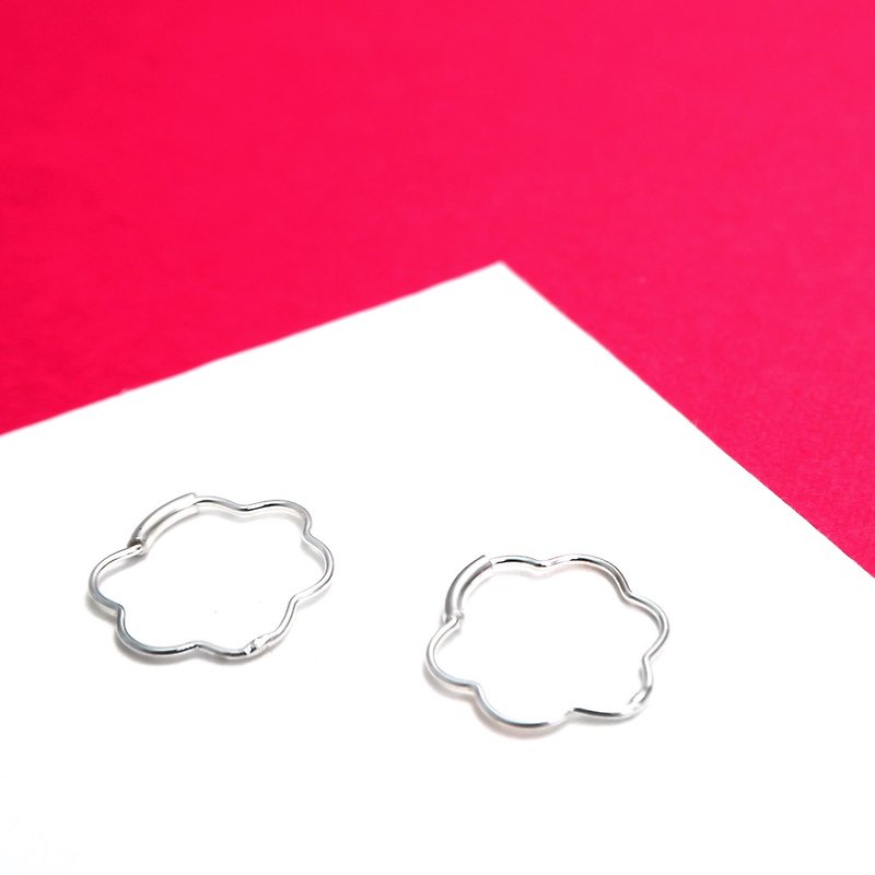 Earrings six to do flower shape line sterling silver earrings -64DESIGN - Earrings & Clip-ons - Sterling Silver Silver