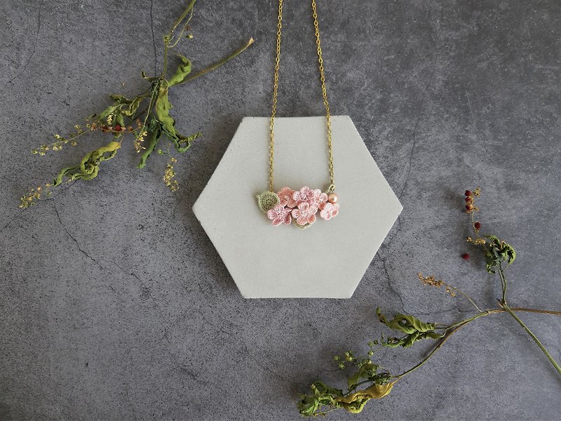 Necklace! Sister Lin Flower Card - Necklaces - Cotton & Hemp Pink