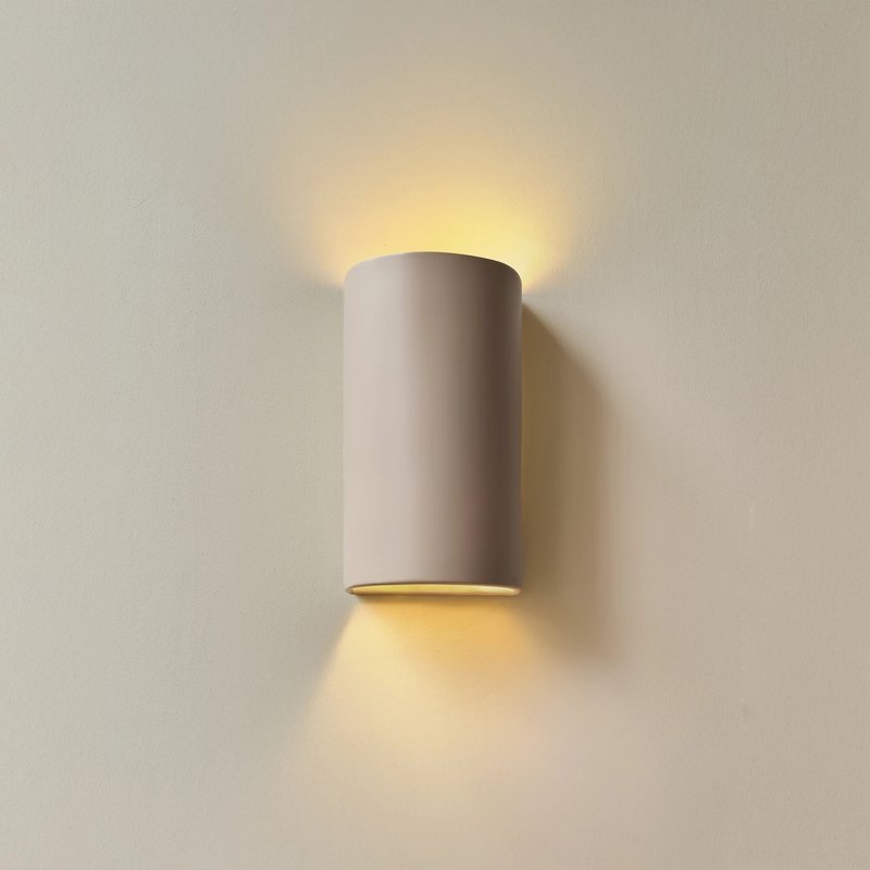 Artisanal Beige Ceramic Wall Sconce - Handmade Clay Fixture for Modern Interior - 燈具/燈飾 - 黏土 卡其色