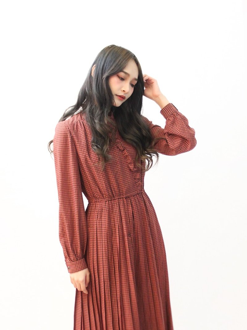 Japanese vintage black and brown Plaid long-sleeved vintage dress Japanese Vintage Dress - ชุดเดรส - เส้นใยสังเคราะห์ สีแดง