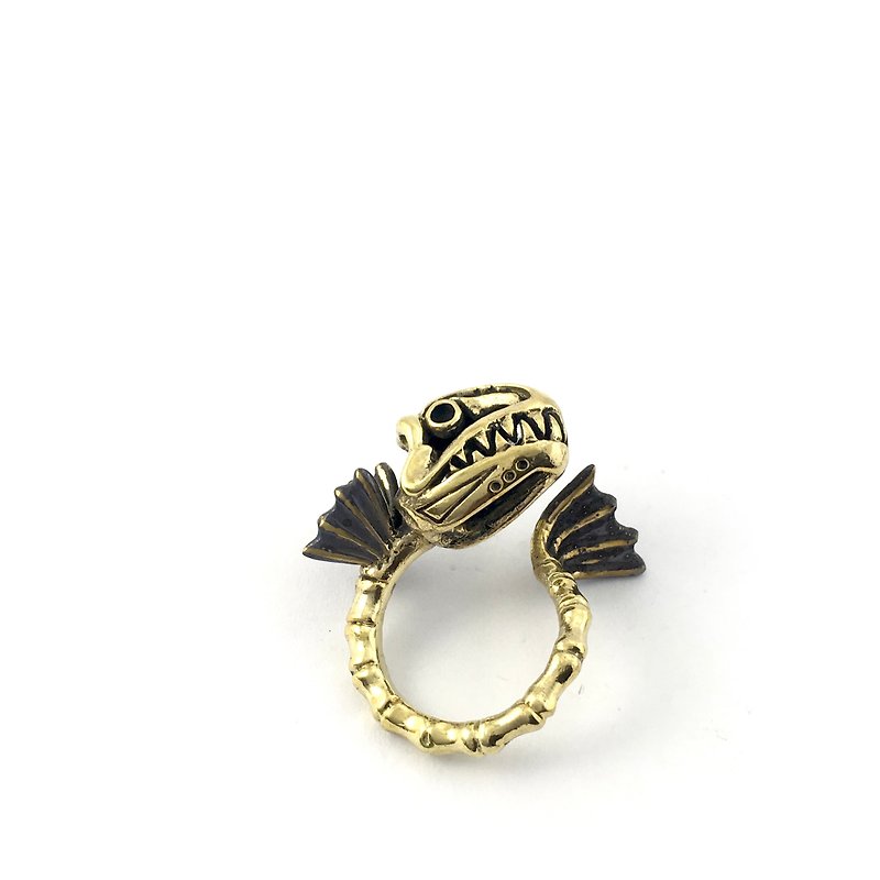 Zodiac Fish bone ring is for Pisces in Brass and oxidized antique color ,Rocker jewelry ,Skull jewelry,Biker jewelry - 戒指 - 其他金屬 