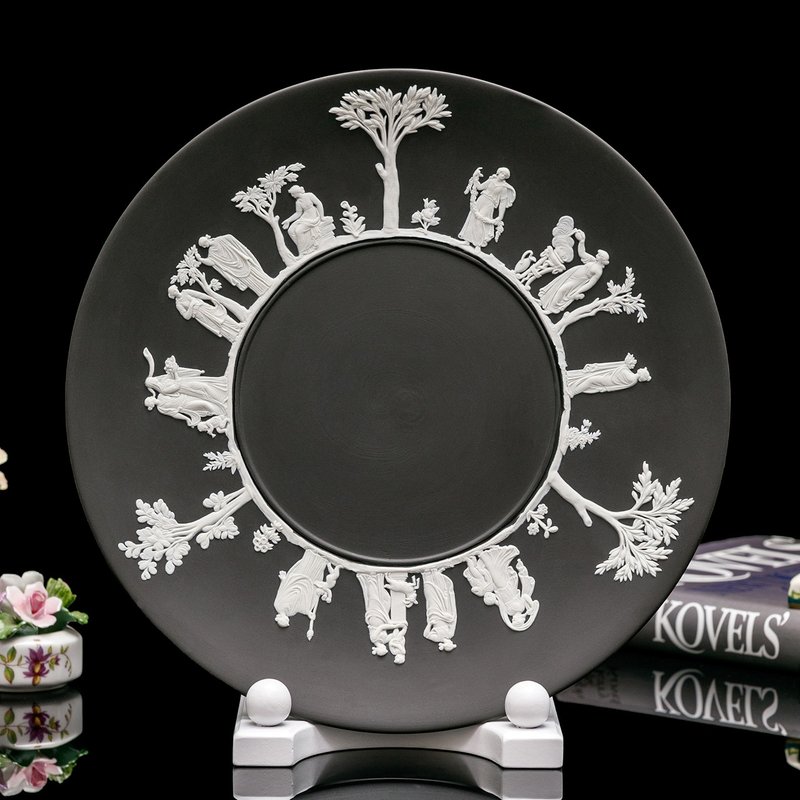 Wedgwood 黑色玄武岩浮雕盤 希臘神話的經典詩篇 陶瓷盤 壁掛盤 - 壁貼/牆壁裝飾 - 瓷 