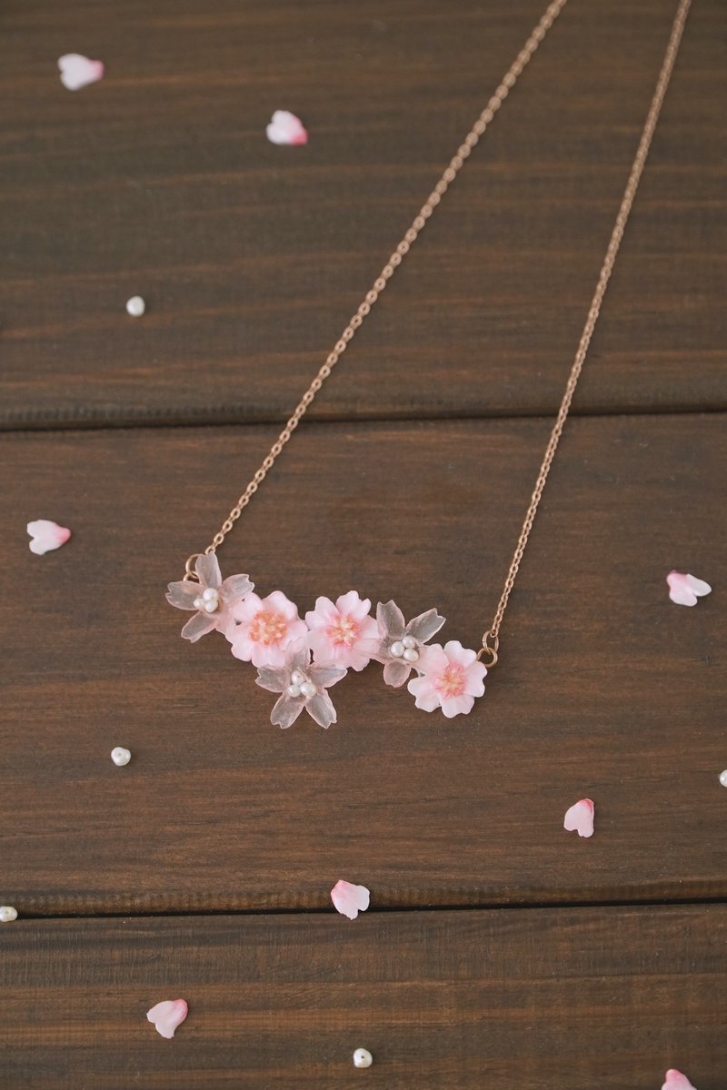 【Seasonal Exclusive】Cluster of Sakura Necklace - Necklaces - Resin Pink