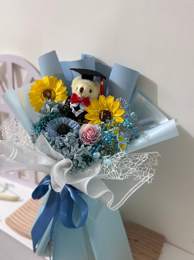 big graduation bear bouquet - Dried Flowers & Bouquets - Plants & Flowers Multicolor