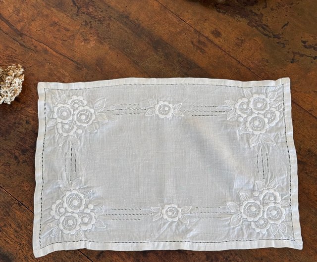 E-554 フランスアンティークレースハンカチ 手刺繍モノグラム