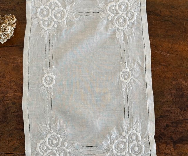 フランス、アンティーク・ホワイトワーク・白刺繍パーツ C
