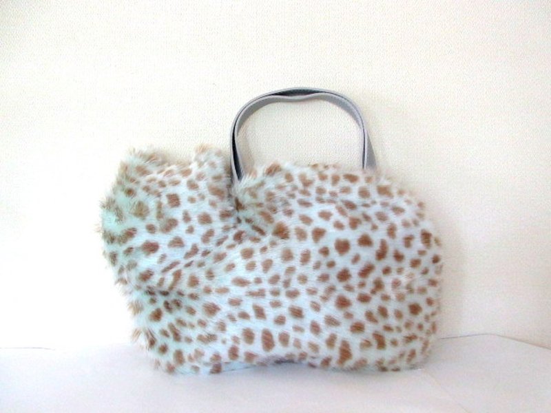 Leopard Print Cat Bag Eco Fur 　Baby Blue - กระเป๋าถือ - ผ้าฝ้าย/ผ้าลินิน สีน้ำเงิน