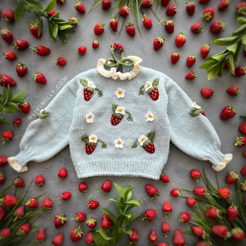 Strawberries pullover, Knitting pullover, Kids pullover, baby clothes,strawberry - อื่นๆ - ขนแกะ สีน้ำเงิน