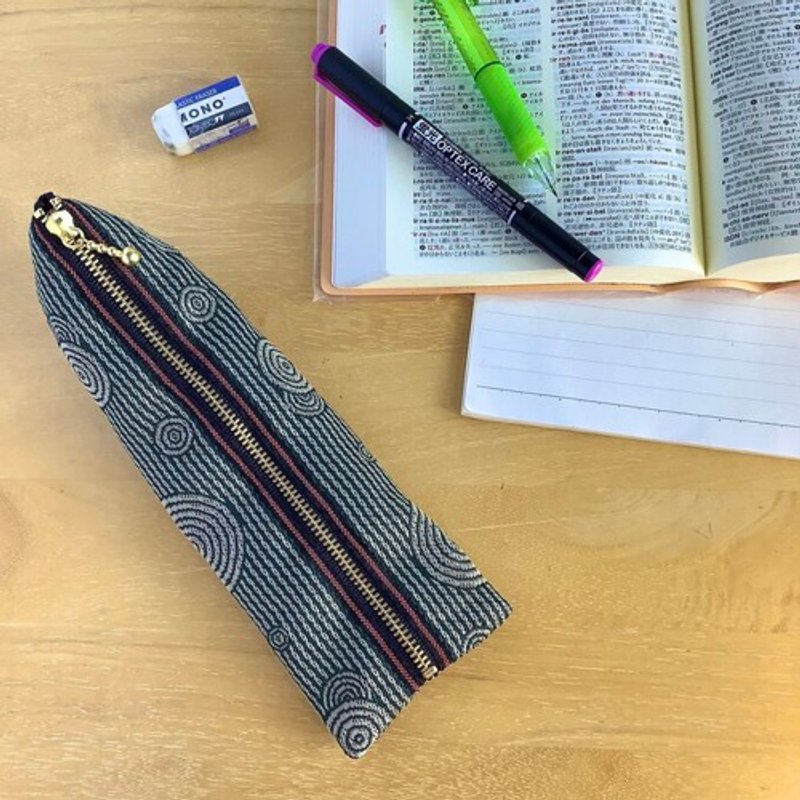 ペンケース【枯山水】畳縁製　テトラ型　深緑　禅　同心円　ストライプ - 鉛筆盒/筆袋 - 其他材質 綠色