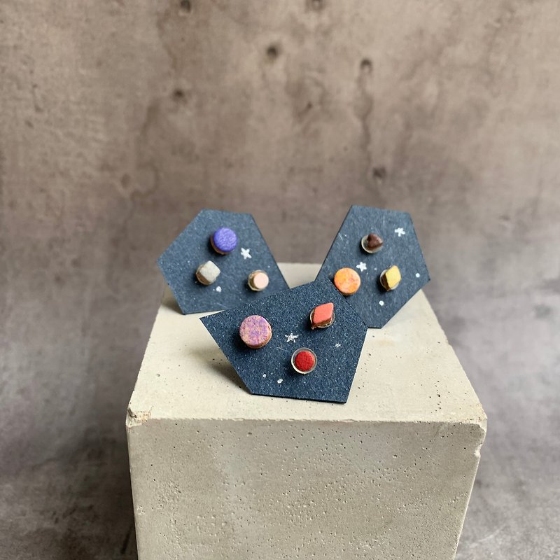 Dots-Colorful leather earrings (a set of three) - ต่างหู - หนังแท้ 