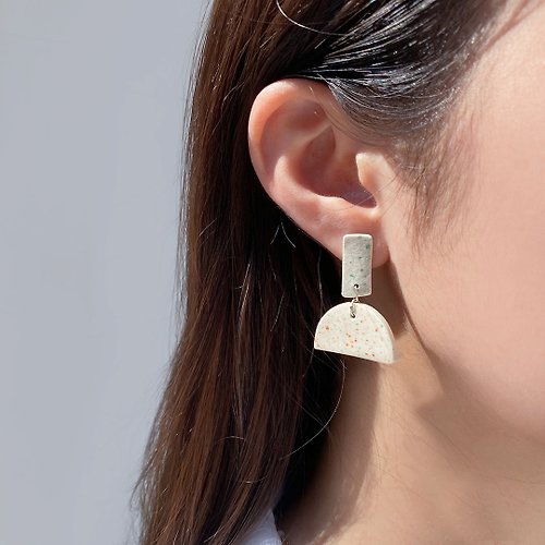 An sisters 【出清Sale】手工陶瓷耳環 Dot Twins earrings